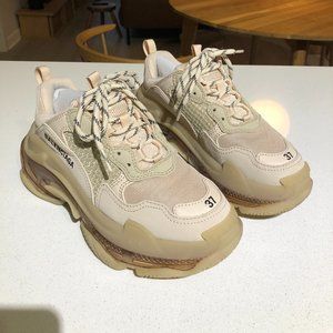 BALENCIAGA TRIPLE S clear sole sneakers